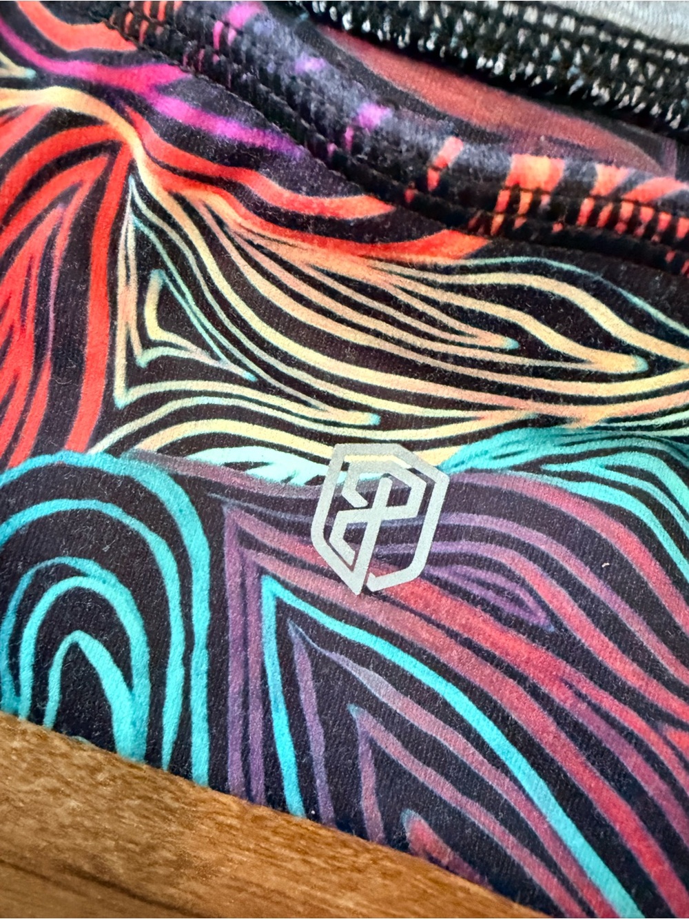 Born Primitive Strappy Longline Sports Bra Abstract Print Size Small Crossfit - Picture 4 of 5